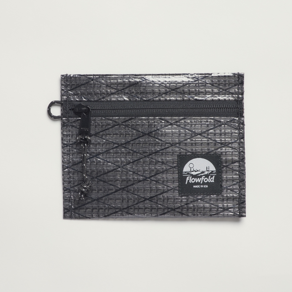 フローフォルド / FlowFold（フローフォルド） | Recycled Sailcloth Voyager - Zipper Pouch - Small / ffsrtp001-JP BLACK SAILCLOTH ［25FW］
