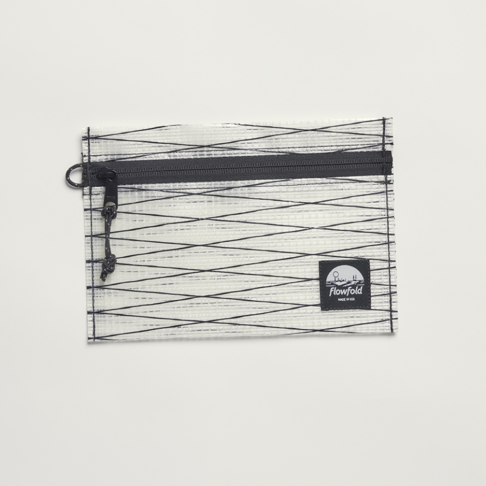 フローフォルド / FlowFold（フローフォルド） | Recycled Sailcloth Voyager - Zipper Pouch - Medium / ffmrtp003-JP WHITE SAILCLOTH ［25FW］