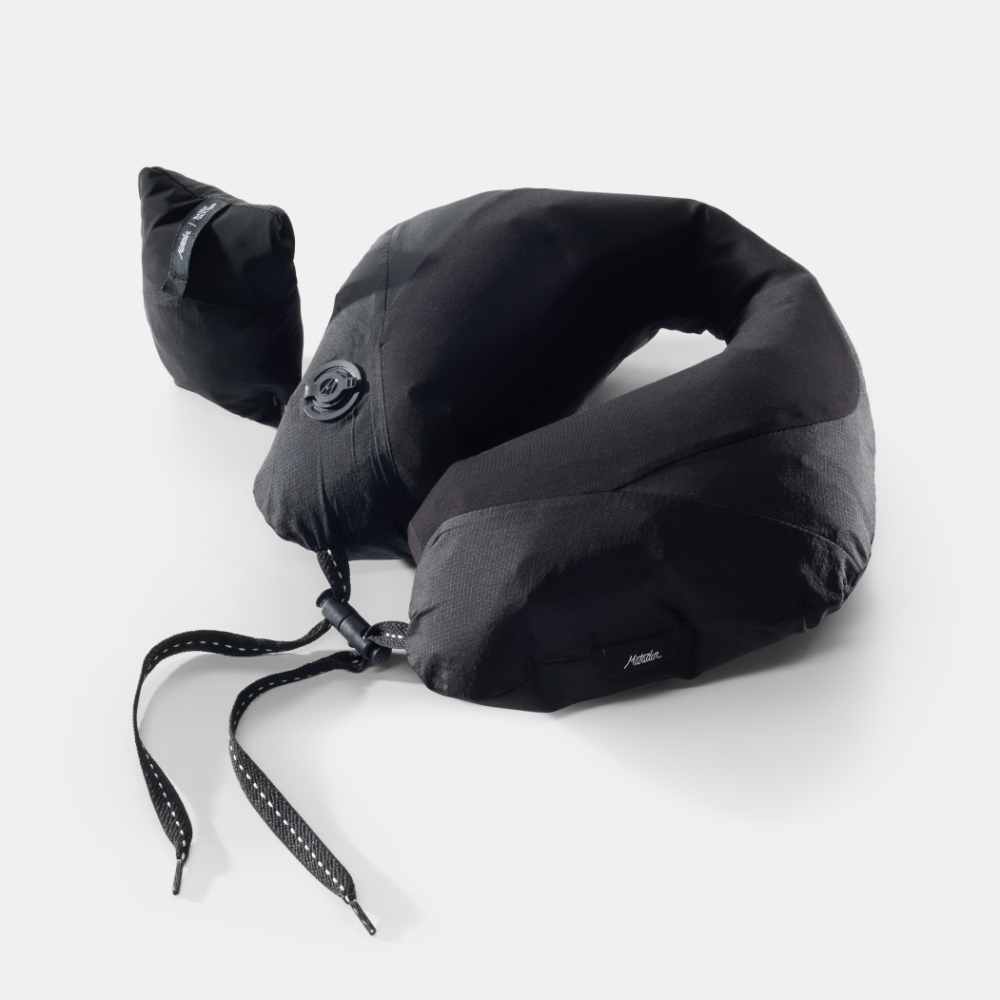 Matador / マタドール （マタドール） | ブラックアウト トラベルピロー / ブラック 20370077001000