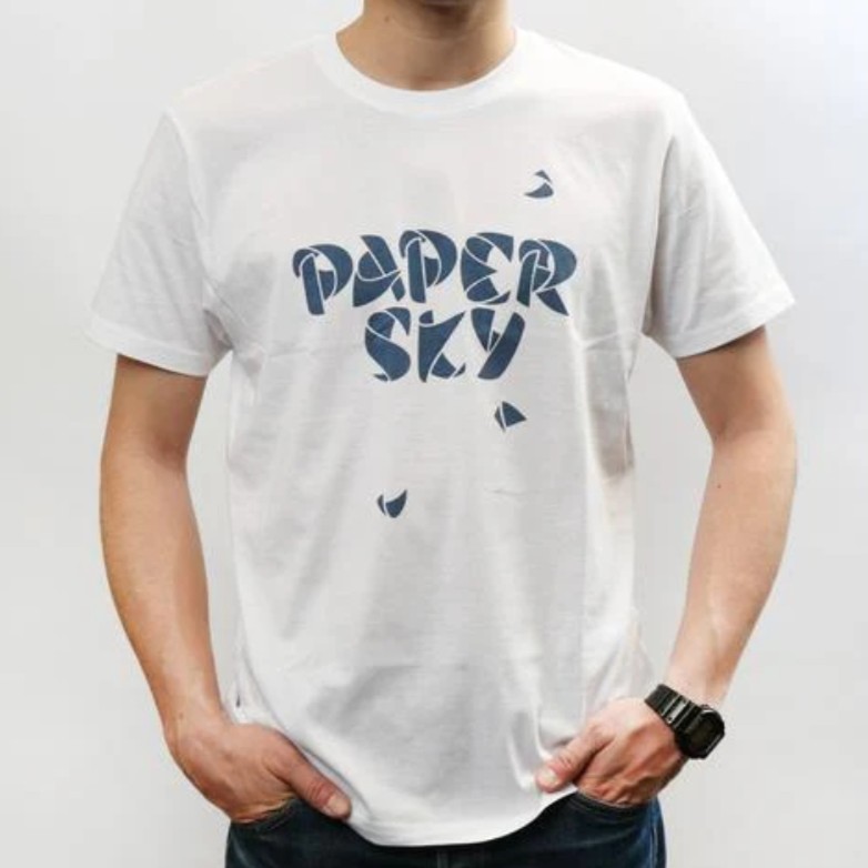 ペーパースカイ / PAPERSKY（ペーパースカイ） | PAPERSKY TOOLS Classic ‘Paper Logo’-T（ユニセックス） / PS027 WH WHITE ［25FW］