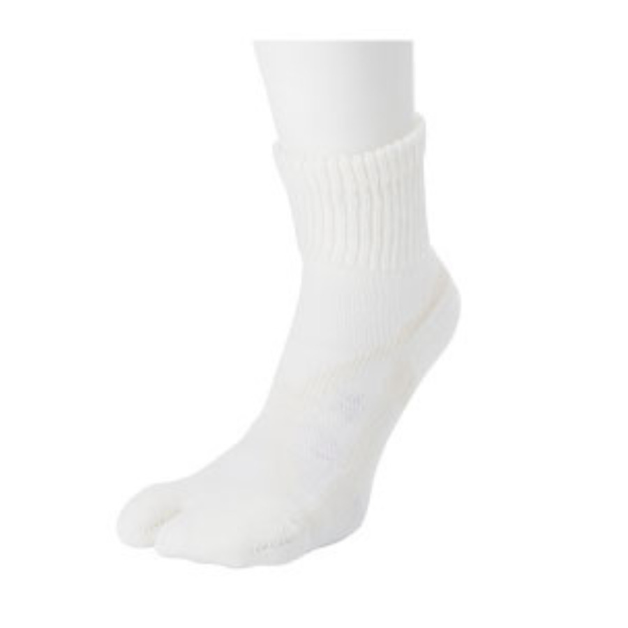 バリエクロスショート タビ / オフホワイト C051-20-20 ソックス メンズ or レディース [25FW]|ソックスラボ / Socks Labo