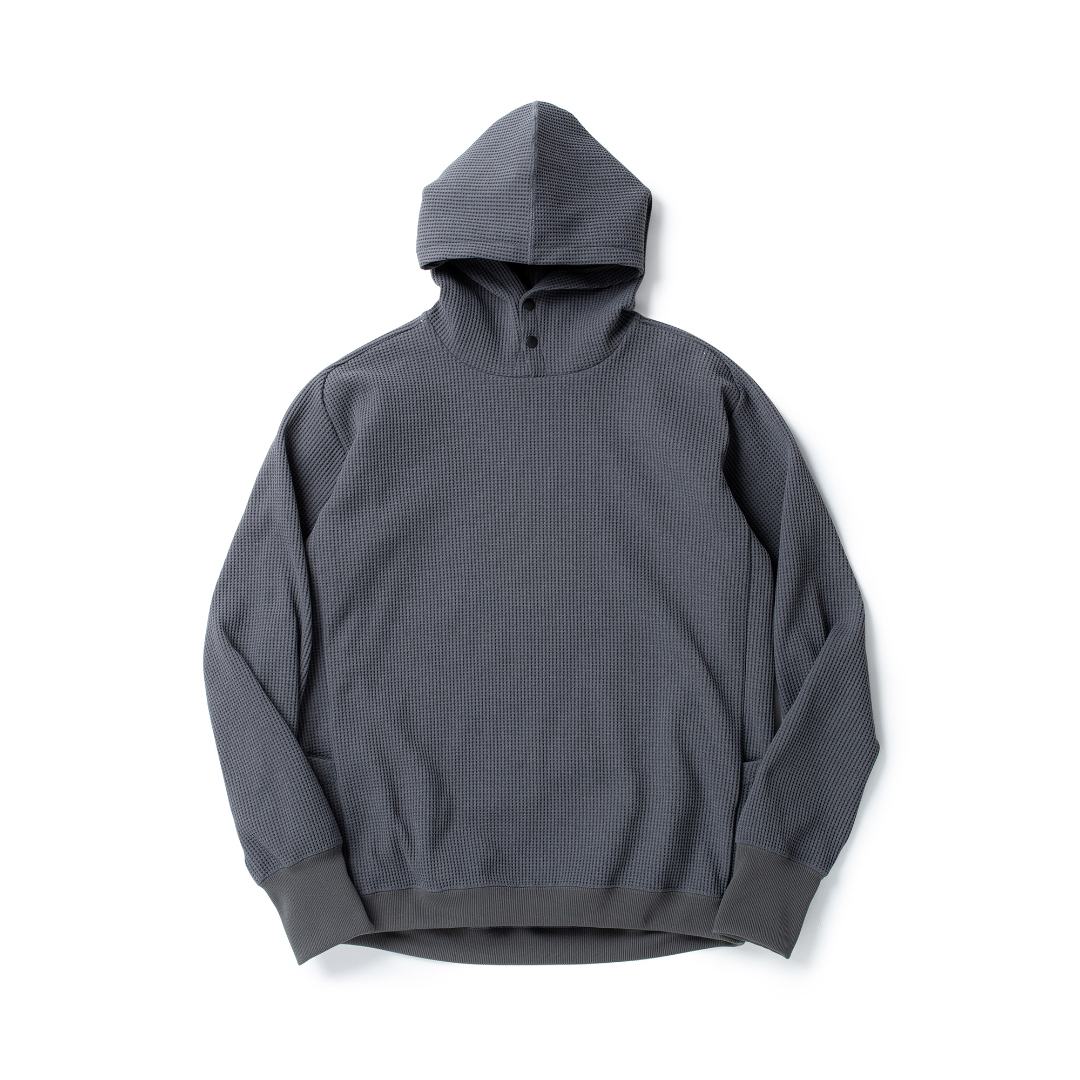 ナリフリ / narifuri（ナリフリ） | ﾏﾙﾁﾜｯﾌﾙﾌﾟﾙｵｰﾊﾞｰﾊﾟｰｶｰ / CHARCOAL NF1172-013 トップス メンズ [25FW]