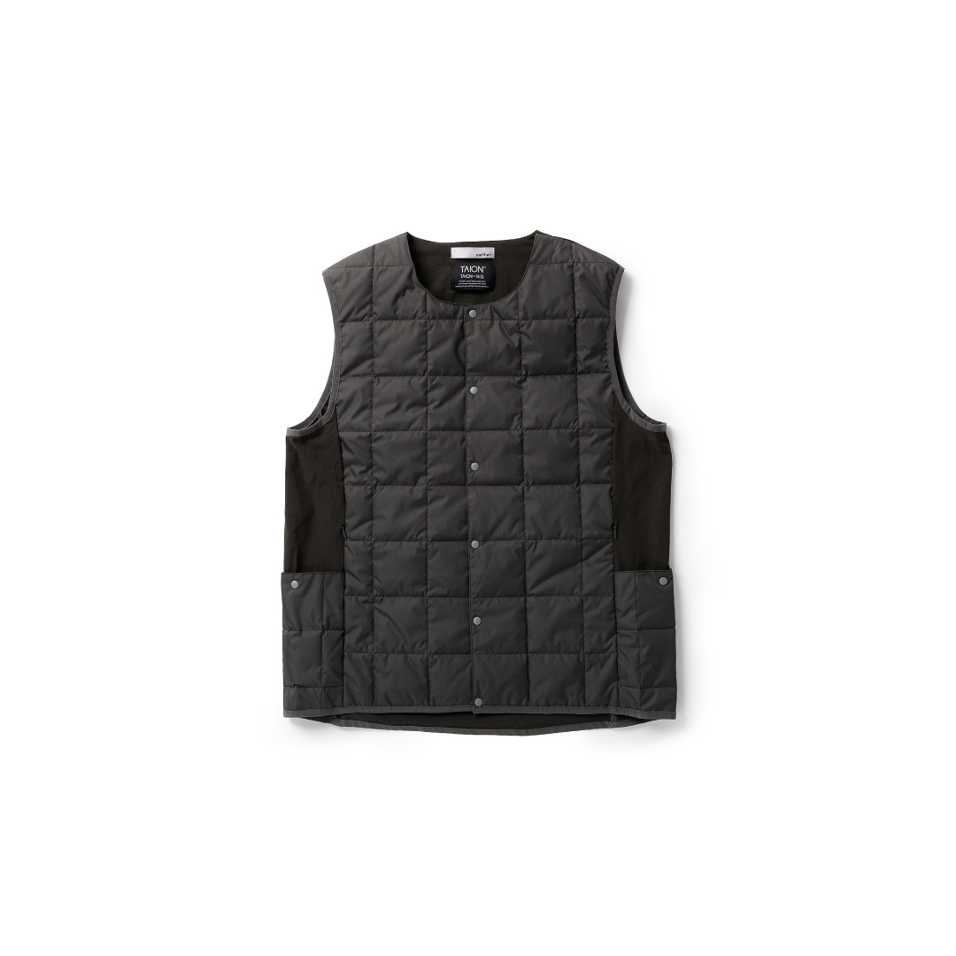 ナリフリ / narifuri（ナリフリ） | narifuri × TAION ｻｲﾄﾞﾎﾟｹｯﾄｲﾝﾅｰﾀﾞｳﾝﾍﾞｽﾄ / CHARCOAL NFTA-09-013 ベスト メンズ [25FW]