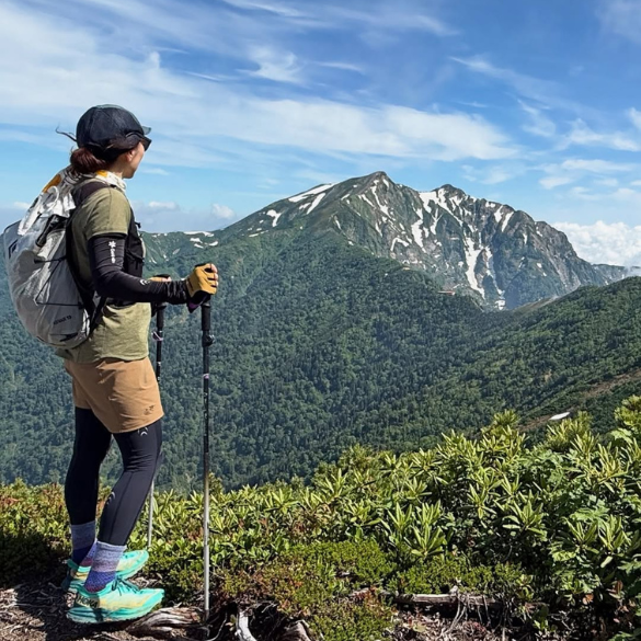 夏も快適なスワニーの登山手袋